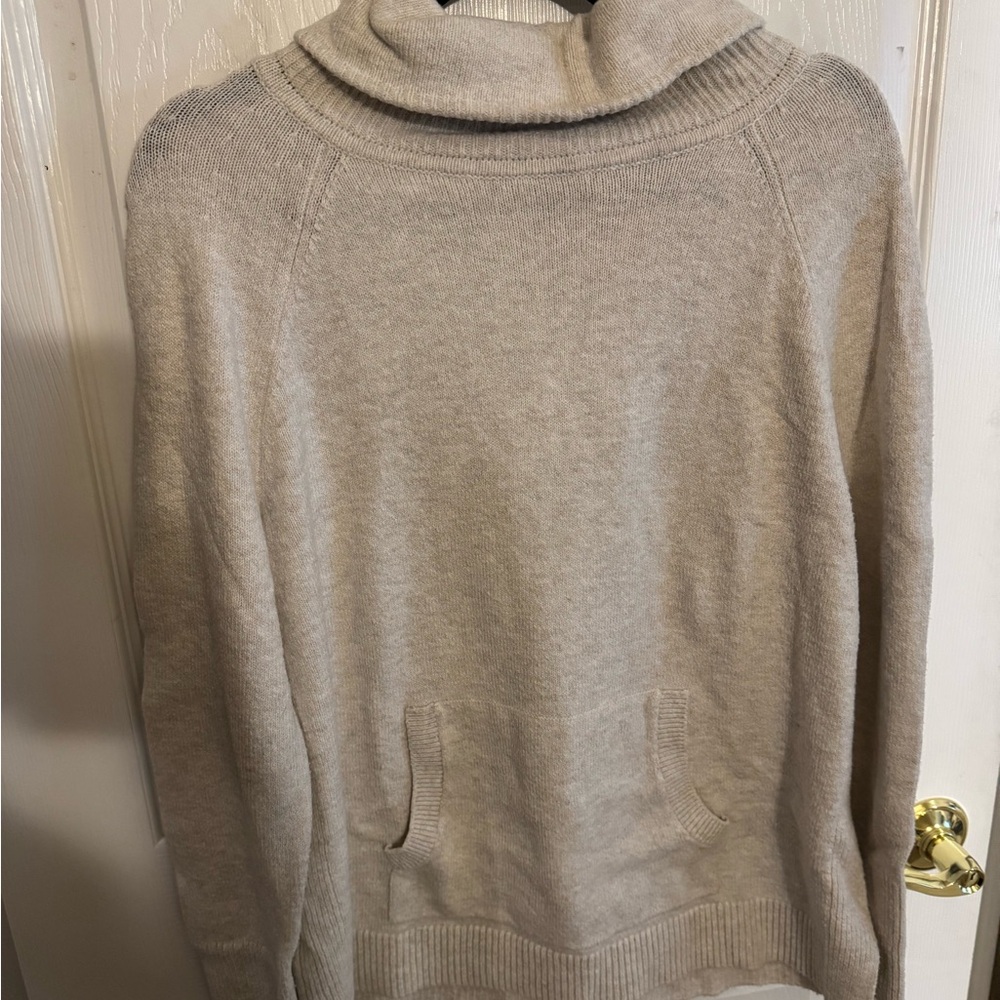 LOFT women’s Cream Turtleneck Sweater